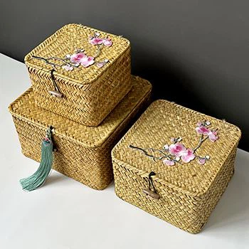 Seagrass basket with lid